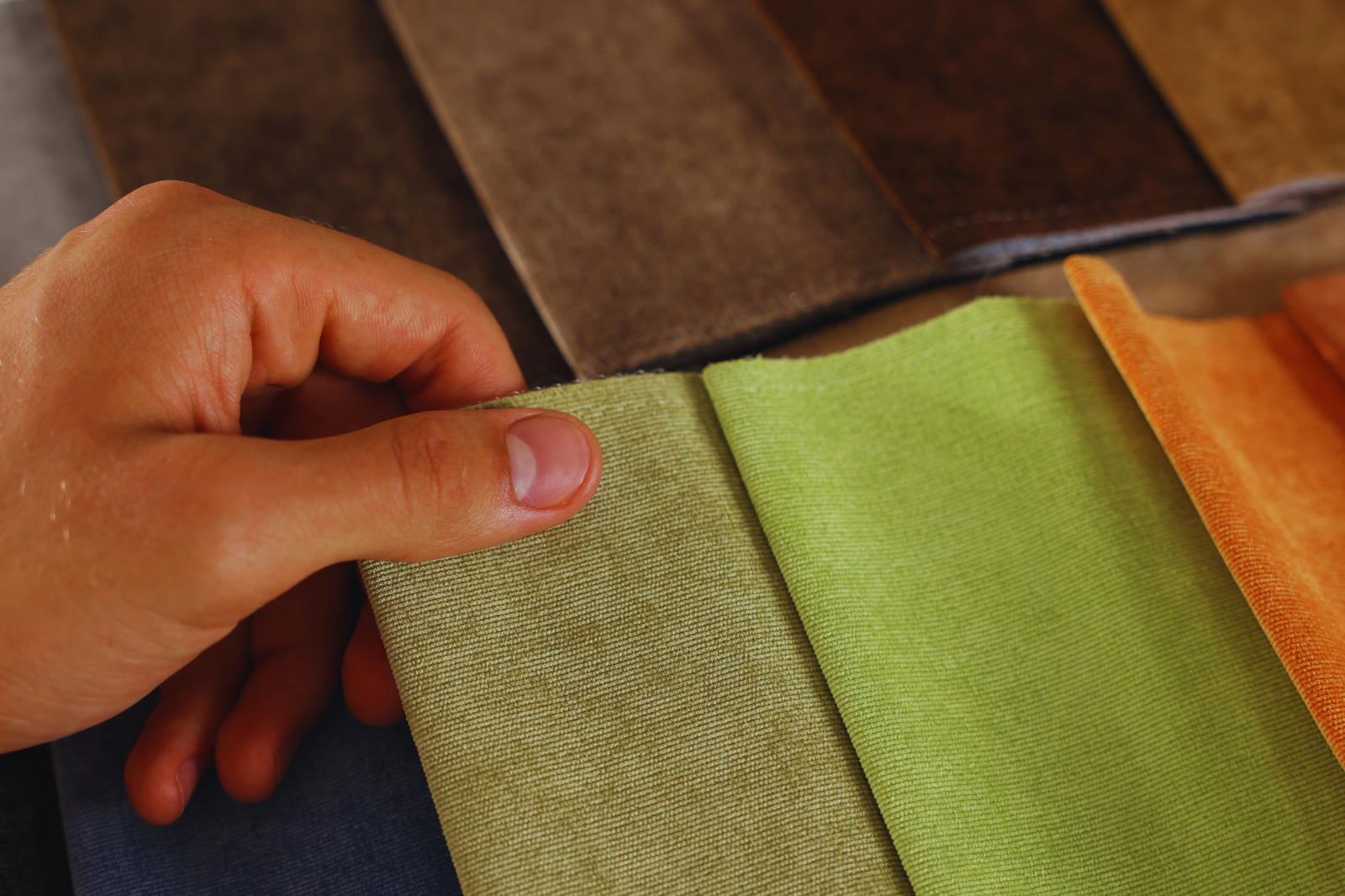 Choosing the Right Fabric for Different Types of Uniforms